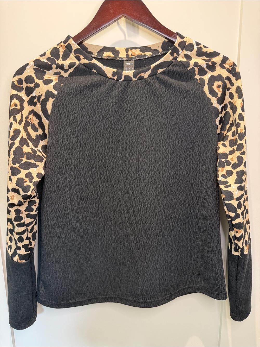 🔴 SHEIN Black/Leopard Print Long Sleeve Shirt - Small